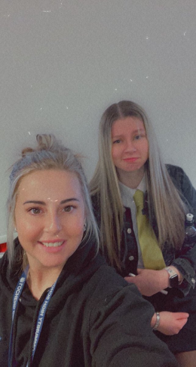Karla_Lochend's tweet photo. " Big journeys begin with small steps " 
Celebrating success with Amber as she continues to grow with confidence . Amber set herself a goal of being confident enough to attend her 1-1 support sessions on her own and that is exactly she has managed to do ! 
well done Amber ! https://t.co/sUvDTzlrXg