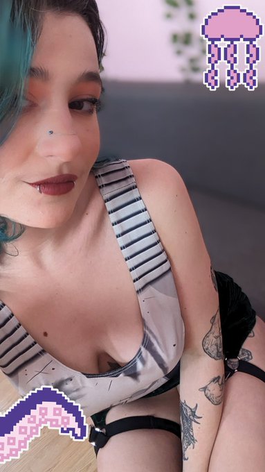 C'est l'heure de m'admirer 🤭💦  Rejoins ma page VIP 👉https://t.co/roDBfDcyWo 👈 https://t.co/x1UYWsyNK