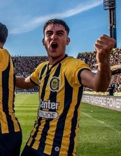 PatoCanalla1889's tweet photo. Los Canallas formados en @RosarioCentral que fueron convocados para la @Argentina:
🔸Lauti Blanco
🔹Facu Buonanotte
🔸Ángel Di María
🔹Gio Lo Celso
Y junto a otro Canalla como Ángel Correa y uno con pasado en el Club como Nahuel Molina.
#OrgulloCanalla #RosarioCentral 🇺🇦🇦🇷 https://t.co/tHS7m87EPo