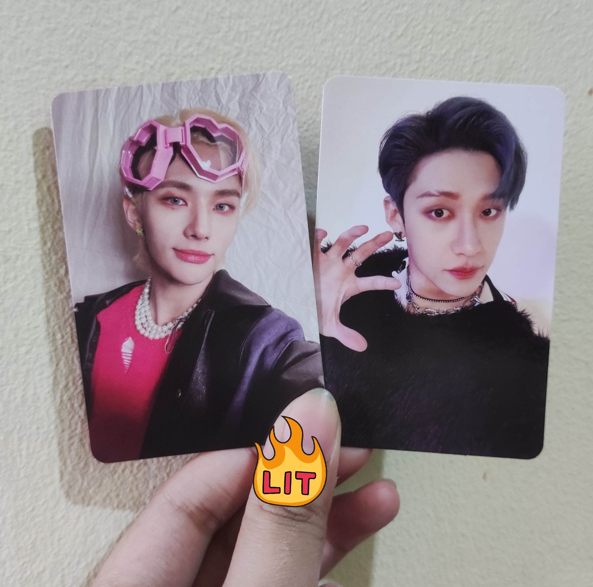 sullinovan's tweet photo. HELP RT wts lfb ph

TAKE ALL FOR ₱530 +sf!
♡ hyunjin oddinary mask off ver
♡ bang chan oddinary scanning ver
♡ minsung changlix binsung unit pcs

*payo
*read whole thread first before dming/replying to claim

🏷️ stray kids skz lee know minho felix changbin han jisung https://t.co/ujcw5JR2Xz