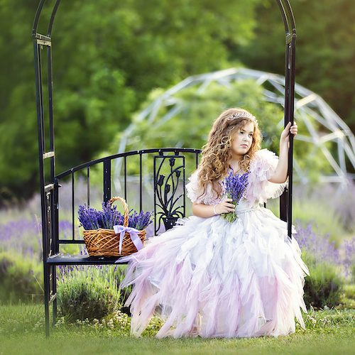 Reserve the farm for a professional photo session in our high season now! Our lavender is in full, glorious bloom for three weeks only: starting mid June into the first week of July.
Best to secure your reservation now to insure a spot on our calendar!- mailchi.mp/madlavenderfar…