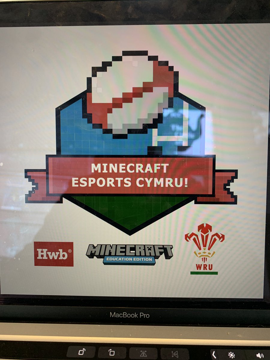 GrantRobWRUEdu's tweet photo. Great to catch up with an old @NewportH colleague J Leadbeater on his PL day, chatting through our #digitaloffering and #esportscymru league 👍👍 Looking forward to seeing the school engagement next term @WRU_Community https://t.co/mSBh3FhXJ0