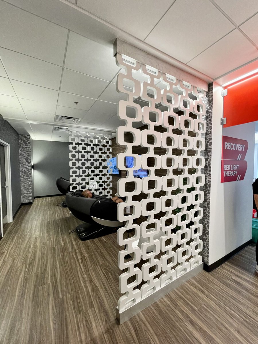 CreativeSrfcs's tweet photo. Summer of 2021 our team of installers spent time in Wellington, Florida installing fitness center use millwork for the new Retro Fitness center. https://t.co/t75spWH8rP https://t.co/Ij5zUZSXxx