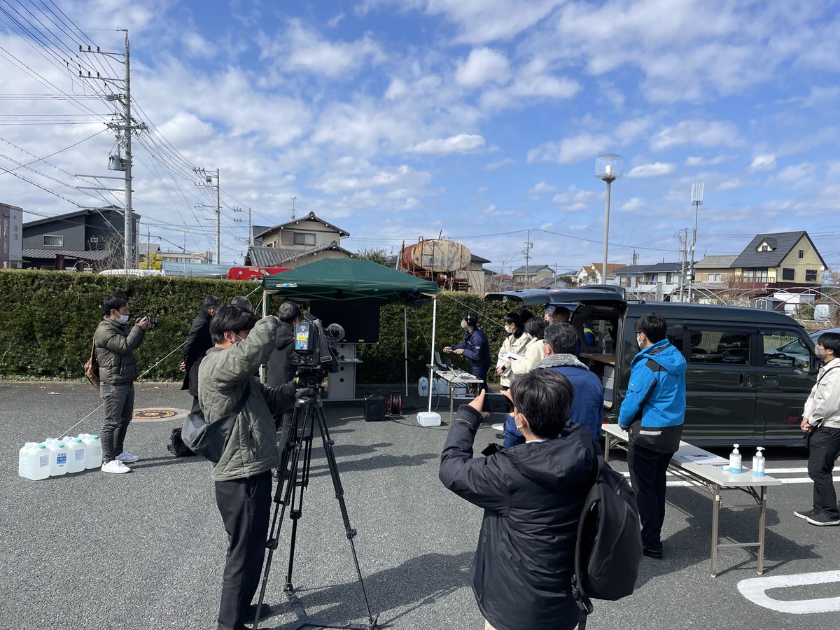 yamobiko_drone's tweet photo. 今日はトラジェクトリーさんの実証実験の見学に行きました。
地元でこの様な実証実験が行われるのは嬉しいですね😊
https://t.co/jf6bc1aK7z

@trajectory_jp https://t.co/v4oGSTnnFH