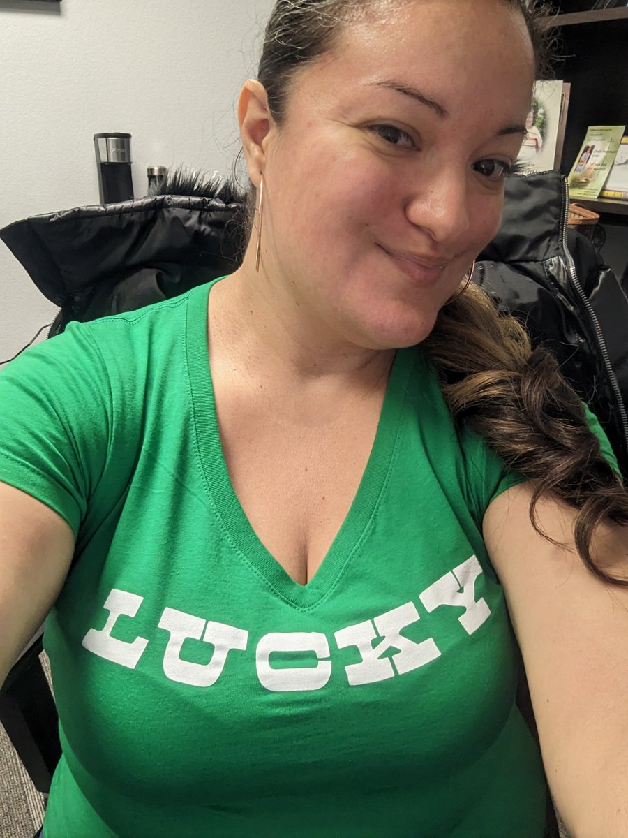 realsxygcannon's tweet photo. Love my shirt #AMSOA https://t.co/5GBtrl4aBf