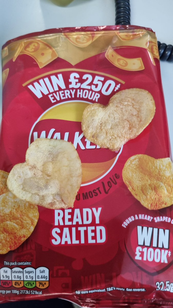 Claire_Murphy97's tweet photo. @walkers_crisps #lovefromwalkers 
Cannot believe I found not one but TWO, heart shaped crisp in one packet!! ♥️🎉😍♥️🎉😍 https://t.co/tzZKmm4nHk