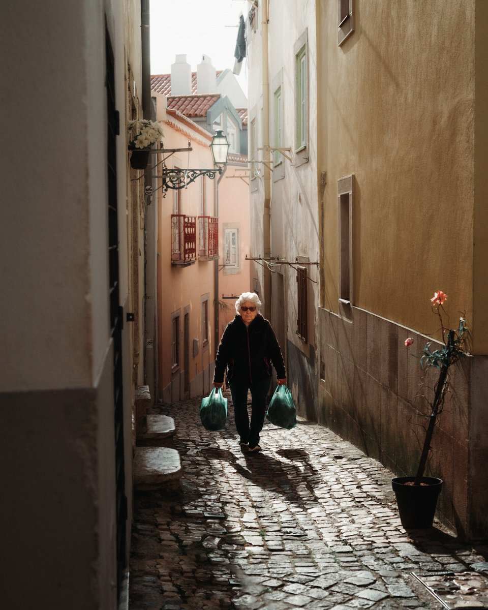 Back home full of goodies 🥰
#streetphotography #streetphoto #lisbon
