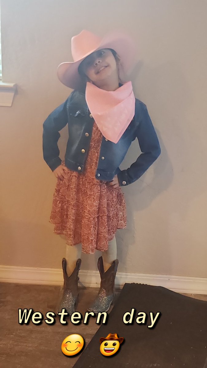Western Day for Read Across America week!! ❤️ 🤠 @Escontrias_ES