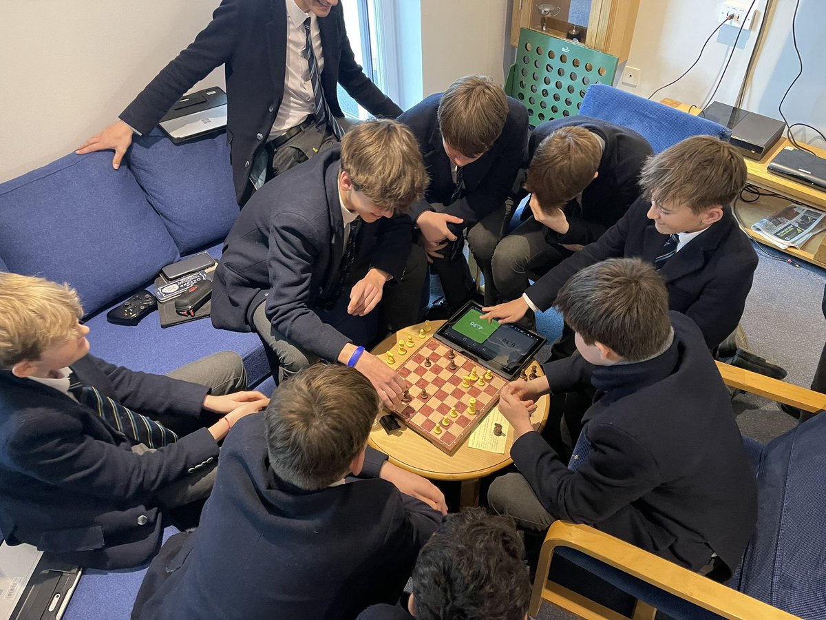 Crosse House Chess ♟️ competition could not be more intense at lunchtime today among Remove and Shell boys! Professional timing and an involved audience for Xavier and Toby! ♟️ ⏰ <a href="/ArdinglyCollege/">Ardingly College</a>