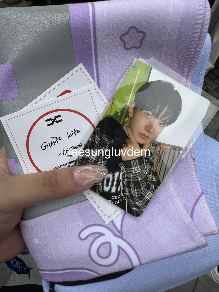 trulyhwangonly's tweet photo. wts - lfb - ph

Heeseung Manifesto Manila Engene Zone PC (sticker not included)
QYOP/BIDDING!!! 
- Mint/Clean condition 
i’m trying to target international engenes for this since I badly need the money
bid price starts: 2,000 php

tgs. heeseung pc, enhypen, manifesto manila https://t.co/oMKrHw6O36