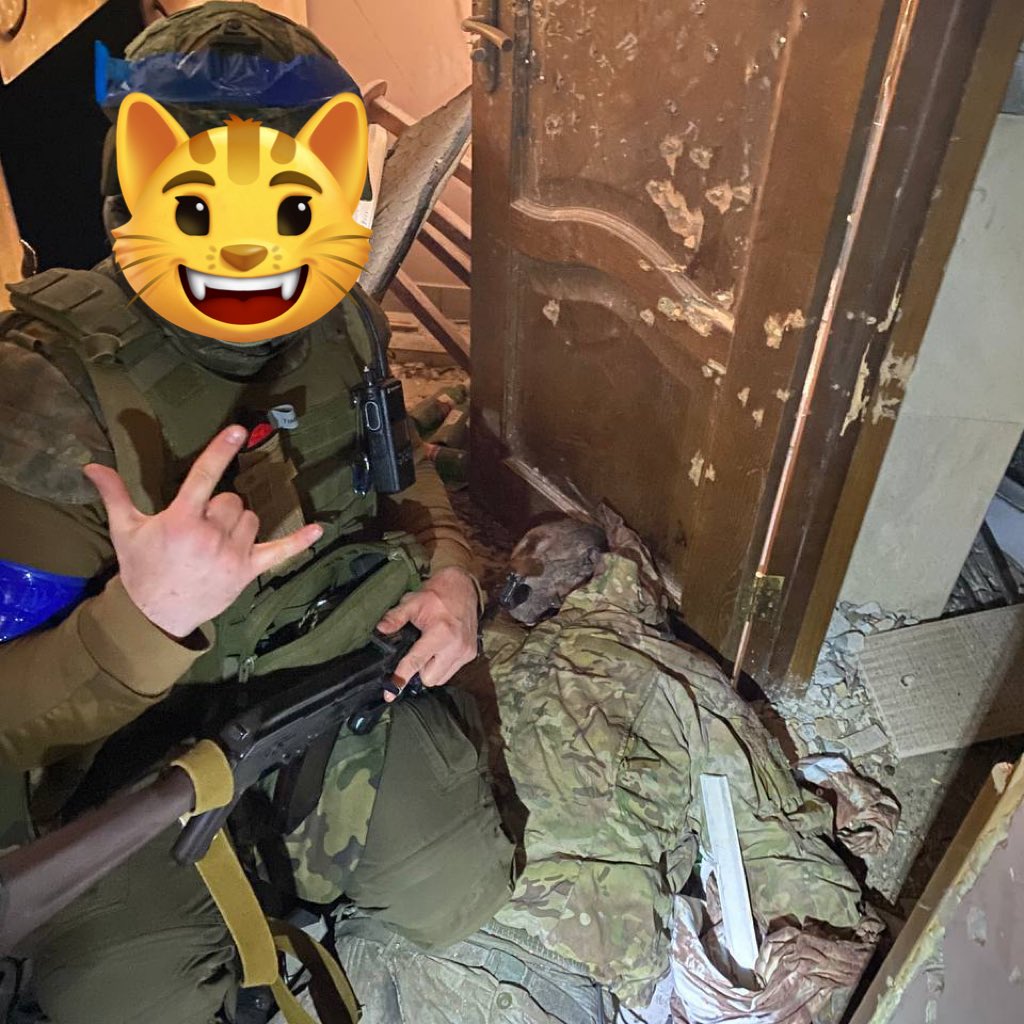 позивний єсєнін 🇺🇦 on Twitter: "А це просто мій командир Мауглі і труп ...