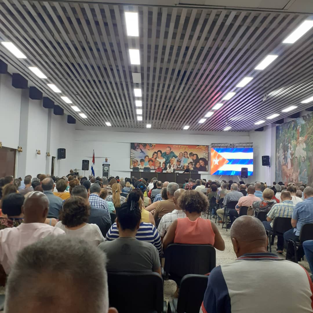 Los trabajadores del MINSAP ratifican hoy que el próximo 26 de marzo, con el #VotoUnido,  estaremos demostrando la fortaleza, resistencia, unidad y confianza en la #RevoluciónCubana🇨🇺   #MejorEsPosible.                #JuntarYVencer