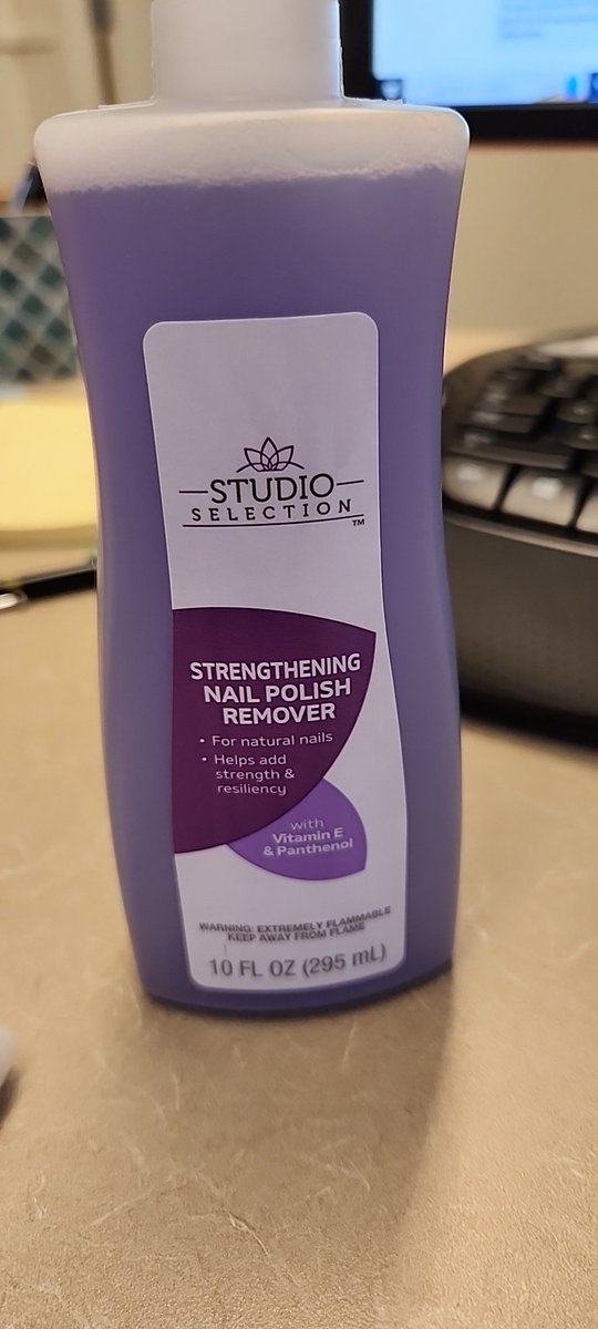 kari729's tweet photo. Bought this at @DollarGeneral . Literally hasn't taken off ANY nail polish after rubbing the doused cotton ball for waaaaay too long.  Wth?! And, it's more expensive than @Walmart equate np remover! 🤦‍♀️🤬 https://t.co/p9WcwzevDx
