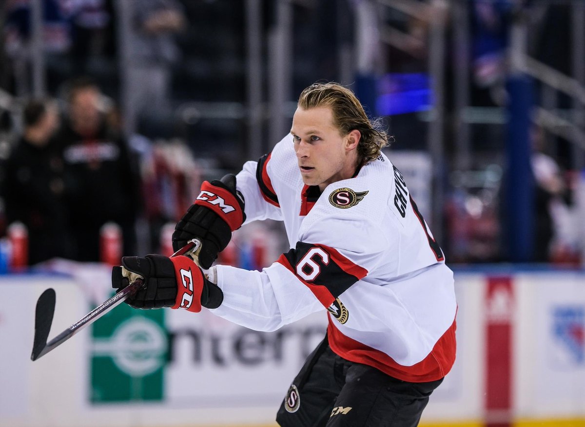 7mammachych_98's tweet image. What a special moment for our boy &amp;amp; our family, a dream come true ❤️🇨🇦 thank you, Ottawa, for such a beautiful &amp;amp; warm welcome! @j_chychrun7 @JeffChychrun @tchychx