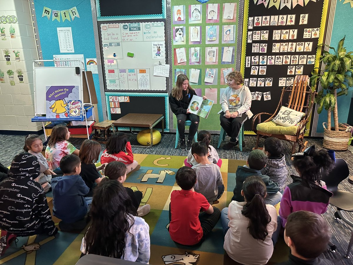 We were lucky to have not one, but two sailors come in the morning to read us stories!