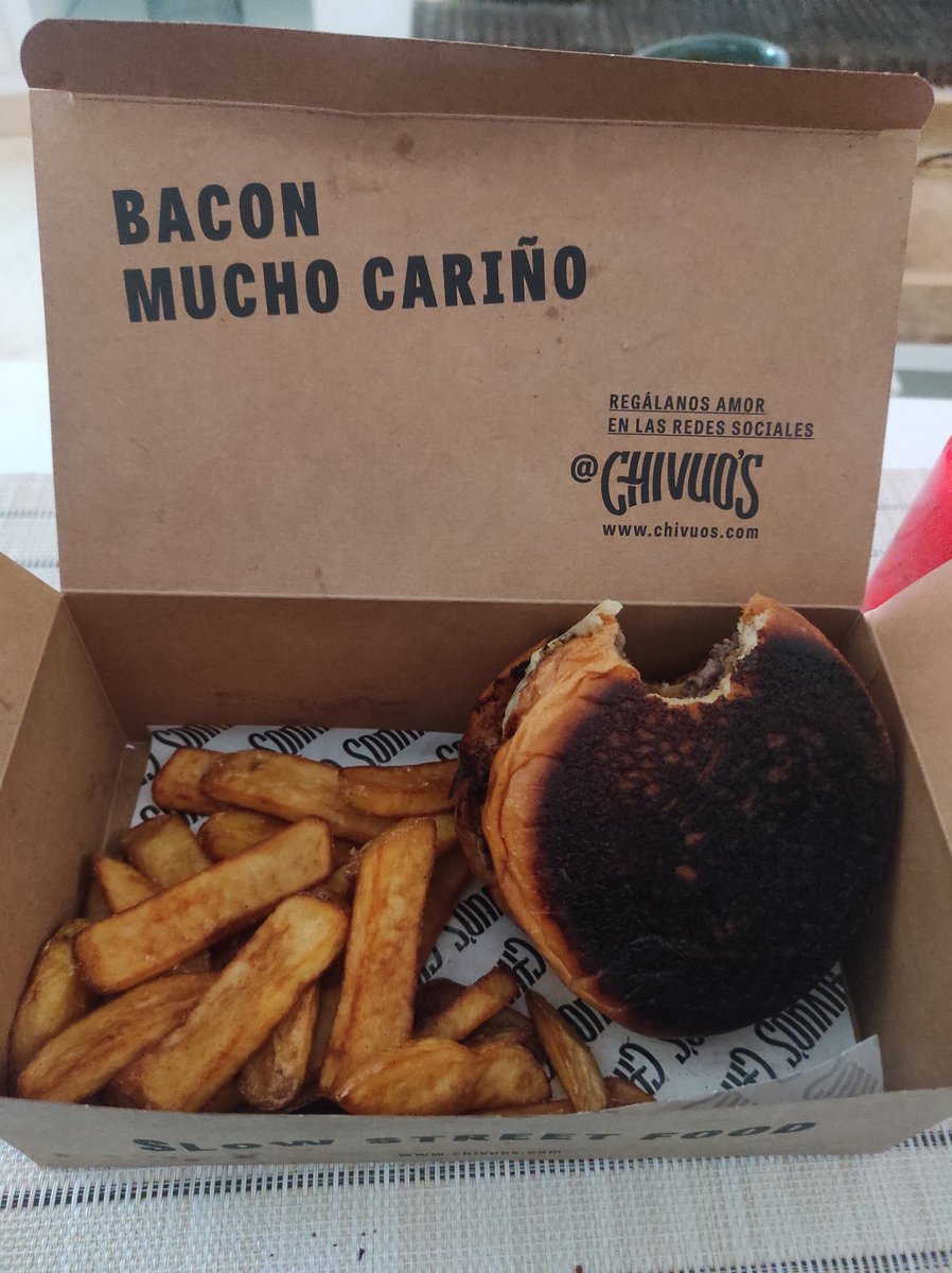 jpastormor's tweet photo. @chivuos esto como lo ves, ¿Tostado o quemado? Pleno en ambas hamburguesas 2/2 en Tomares https://t.co/3X8WPkfbgU
