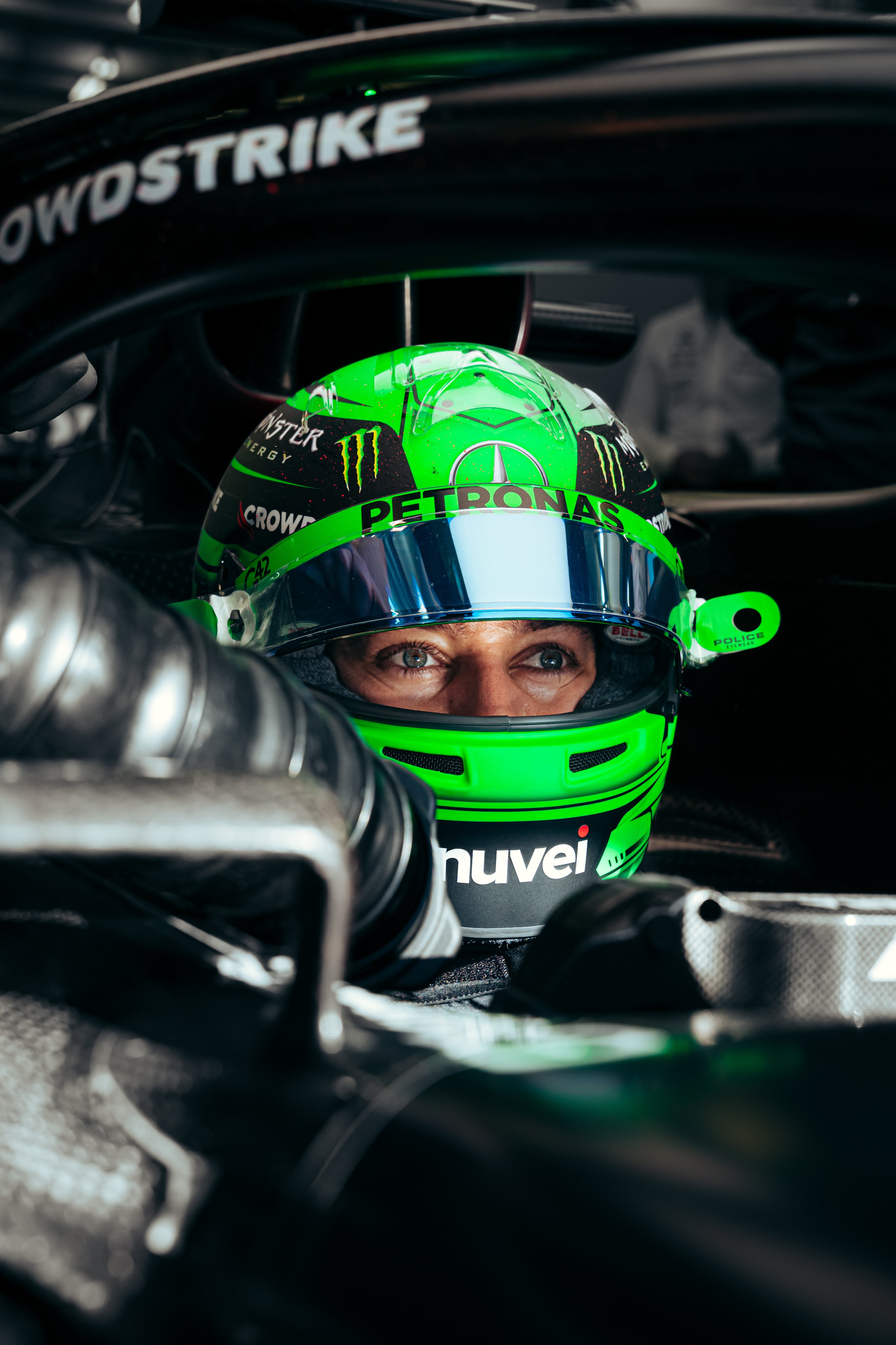 Casco verde limon hotsell