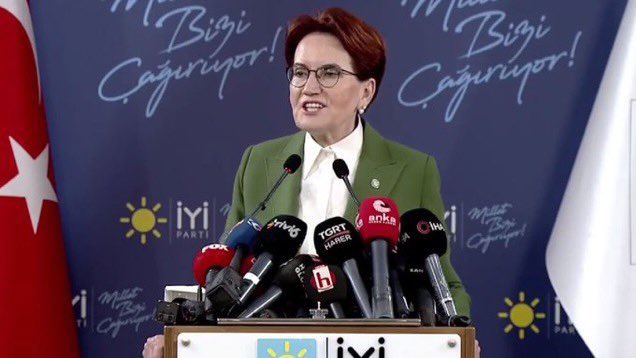 Bir ülkeyi cehalet ve ihanet yıkar…

İhanetinizle tarih oldunuz…👋🏻
Yazlıklar olsun…
<a href="/meral_aksener/">Meral Akşener</a> 

#MerakAksener 
#iyiparti 
#6lımasa