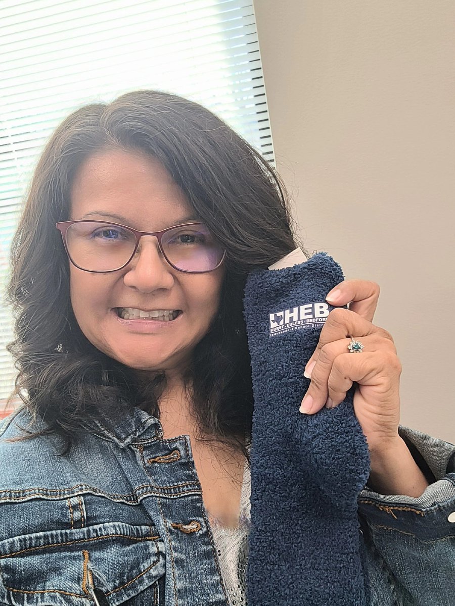 AmericaRainey's tweet photo. @hebisd @ote_owls
 #hebisdwellbeing
Thank you!  The work challenges to stay healthy have been fun. https://t.co/hffY5qAQpz