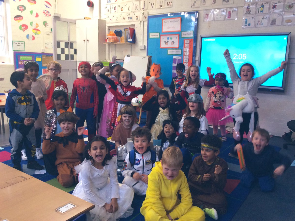 Dressing up, free books, special storytimes and a parade - can it be World Book Day every day?! 🌍📚📆