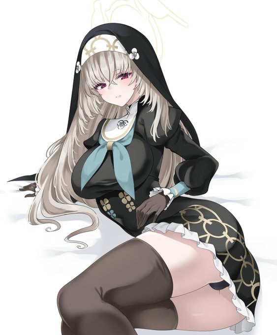 サクカに全身いらないのはわかってたけど全身も一応描いちゃってたサクラコ 