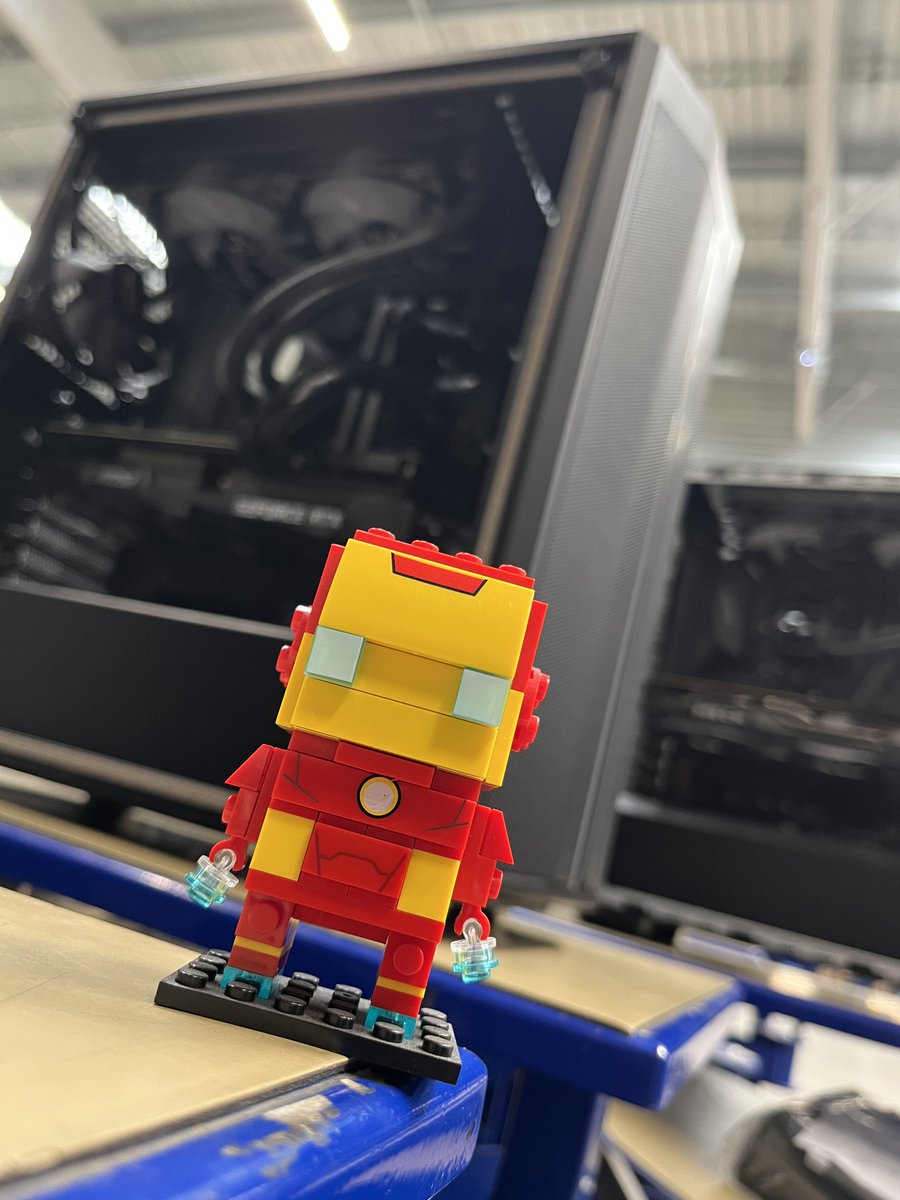 materielnet's tweet image. Bonne semaine la #TeamPC ! On espère que vous avez passé un agréable week-end 😃