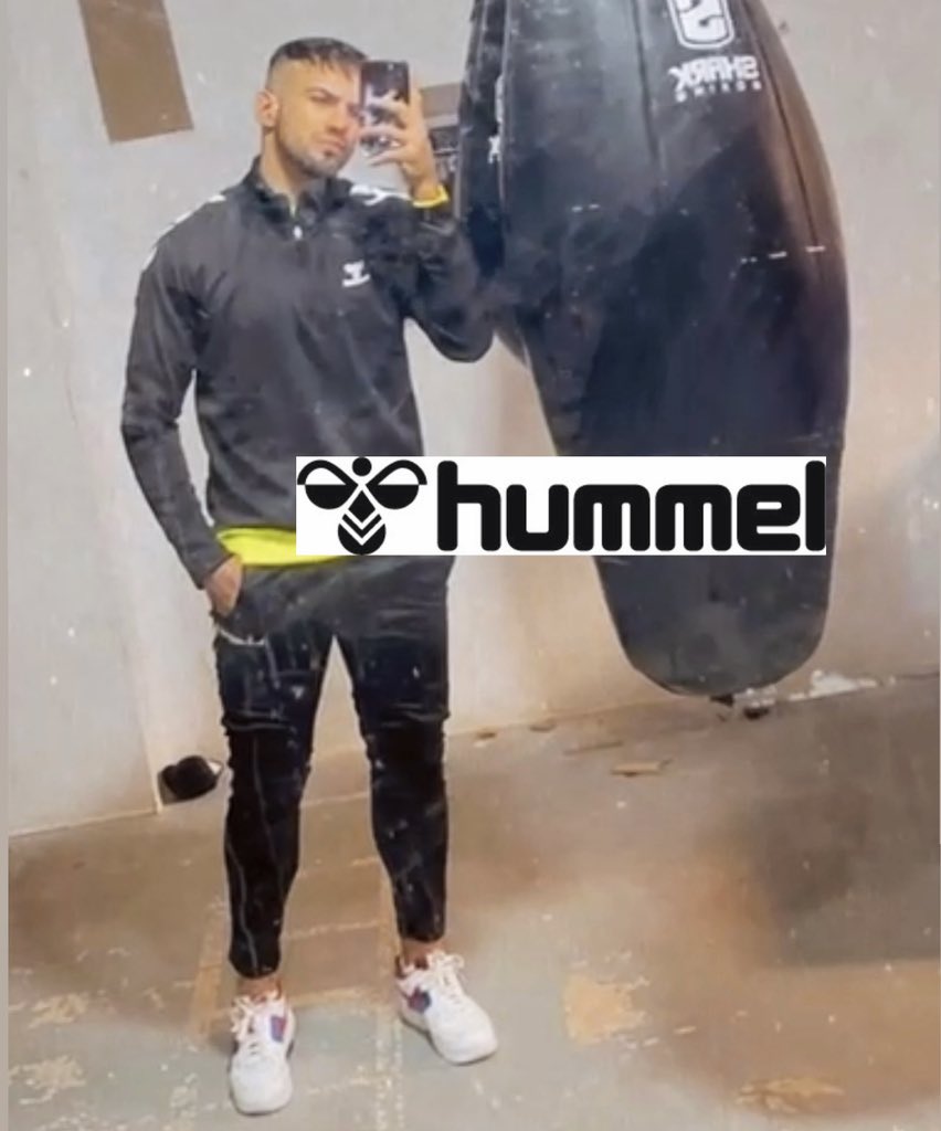 adamtrenado's tweet photo. Agradecer a @hummelspain por equiparme con toda esta ropa increíble para mi combate por el título de España!
SIEMPREEE 🔥🔥🔥🫶 @hummelspain 

#TeamTrenado #proboxingtour #TeamCDIntacto @ivanruizmorote #leonespain @leone1947.spain #leonetalents #wearecombatsports https://t.co/sUVHDoTI2J