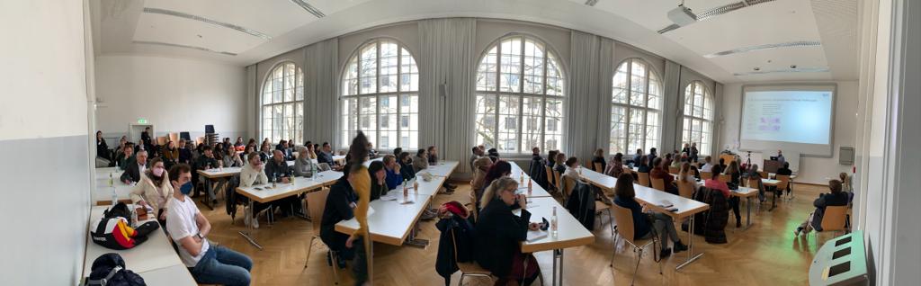 RegelIvonne's tweet image. A full crowd was interested in the Scientific tool box: methods for sharing @German_PancClub #DPC2023 Munich