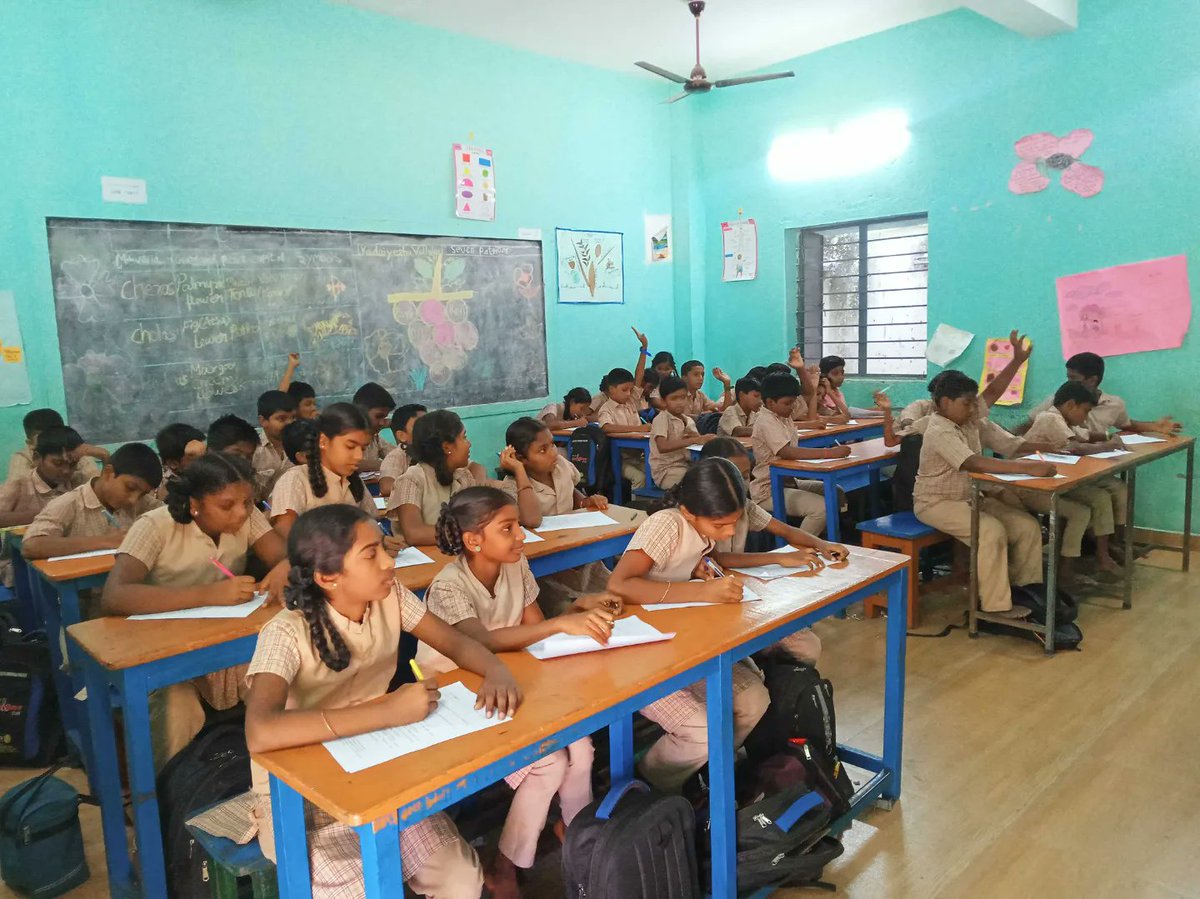Thuvakkam's tweet photo. Karka Kasadara classes at MGR Cantonment school.

Thuvakkam's education initiative focuses on taking focus on students to improve their Visual, Aural, Read/write and Kinesthetics. 
.
.
#Thuvakkam #Education #Learning #LearningAids #KarkaKasadara #Initiative https://t.co/6hsfAyXckL