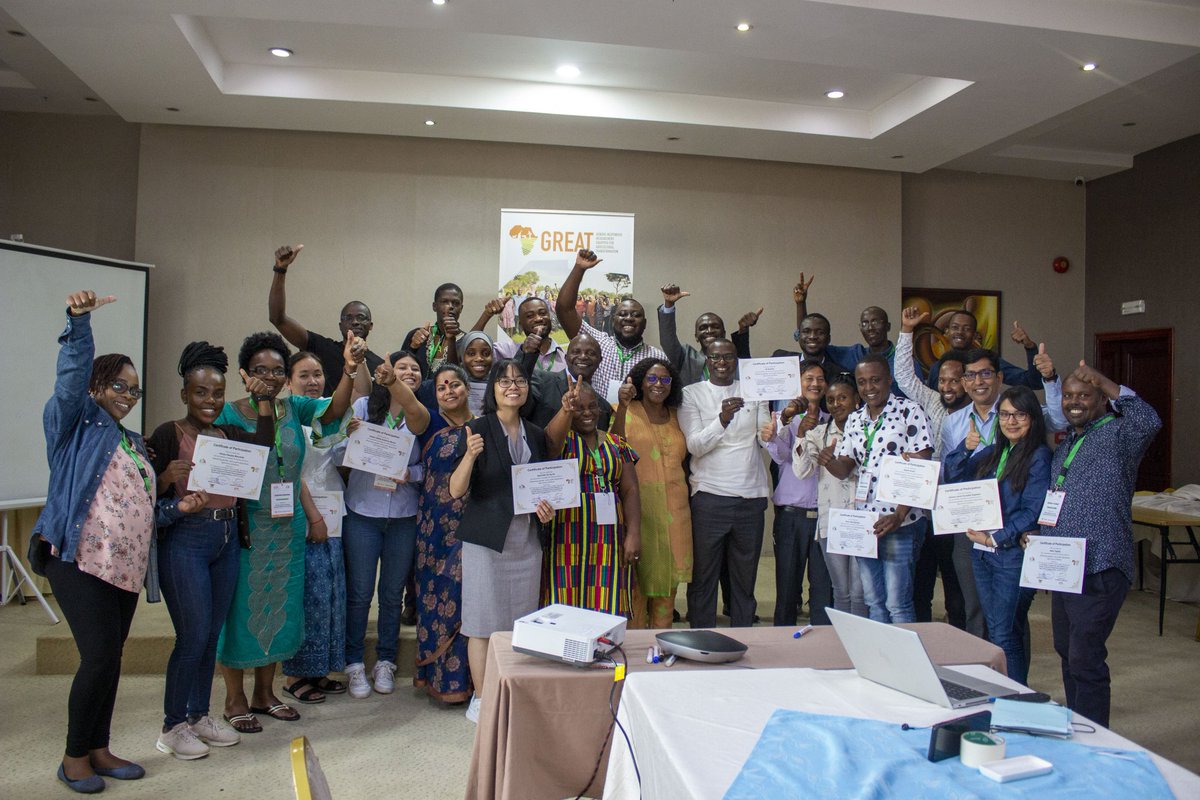 GREATAgResearch's tweet photo. The #GenderInAgronomy course has successfully come to an end.
Congratulations to the 23 participants ,🎉
👉 15 men, 8 women
👉 11 countries
👉 13 @ScalingAgronomy  Use Cases
👉 03 continents
0️⃣1️⃣goal: Towards gender- and youth- responsiveness in agronomy.
#YouthInAgronomy https://t.co/Tvho84oot1
