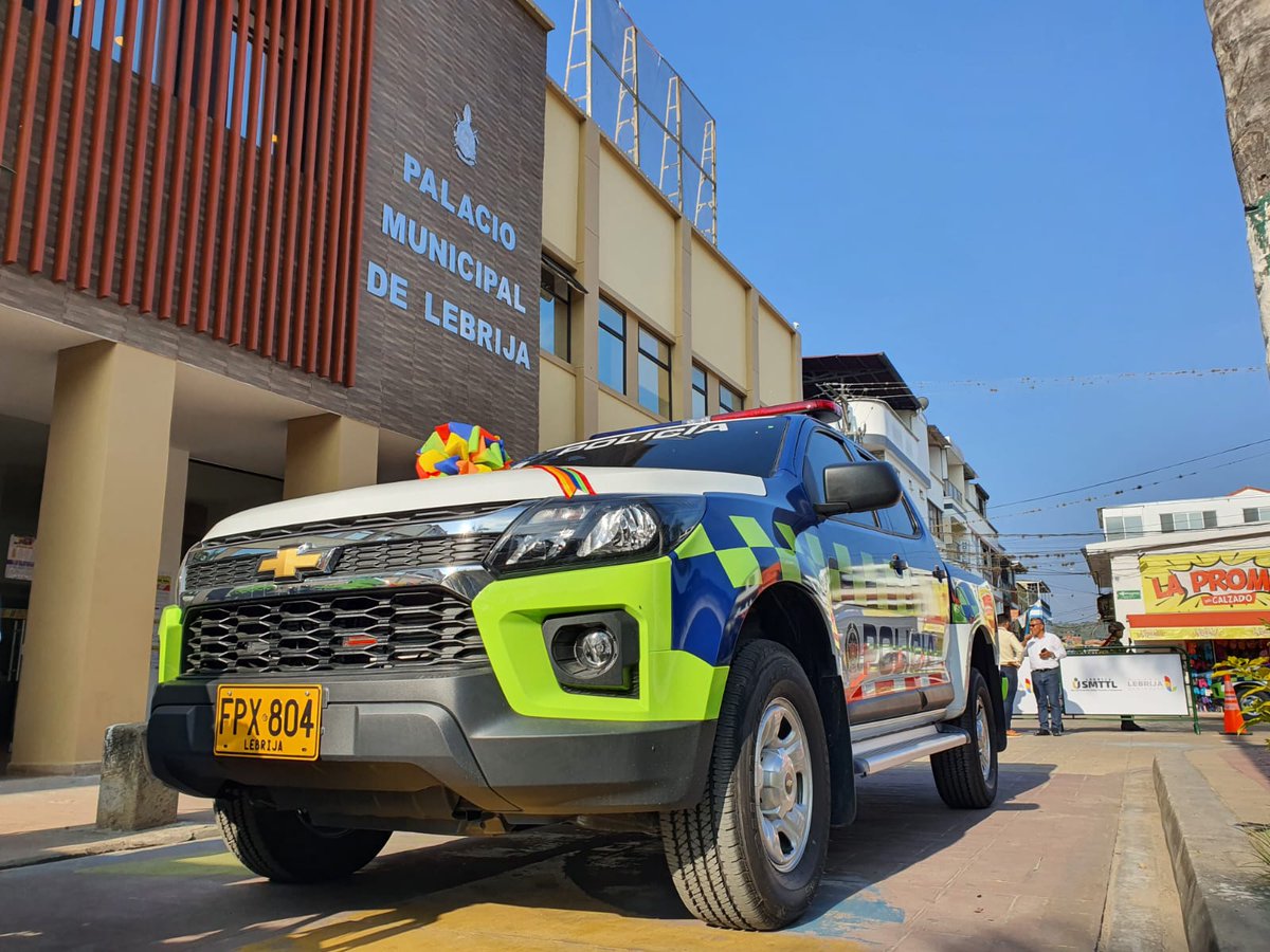 #ConHechos

Realizamos la entrega de cuatro motocicletas y una camioneta a la <a href="/PoliciaColombia/">Policía de Colombia</a> Estación Lebrija y tres motocicletas a nuestro <a href="/ejercitocolom/">ejercito nacional</a> Batallón #40.

Una inversión aproximada a los 500 millones de pesos, para mejorar la seguridad de todos los Lebrijenses.