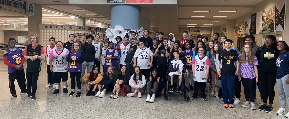HSHSUnified's tweet photo. Congratulations to our @HSLadyHawksWBB for their record playoff run! And GOOD LUCK to our @HSHSMBB in their Final Four game Saturday. 🏀 🏀 https://t.co/VDo1goxYCx
