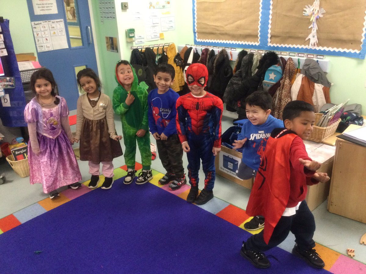 BJ_Reception's tweet photo. Children in Azure Class enjoyed dressing up for world book day. #worldbookday2023 #eyfs https://t.co/pzgtb571Wv