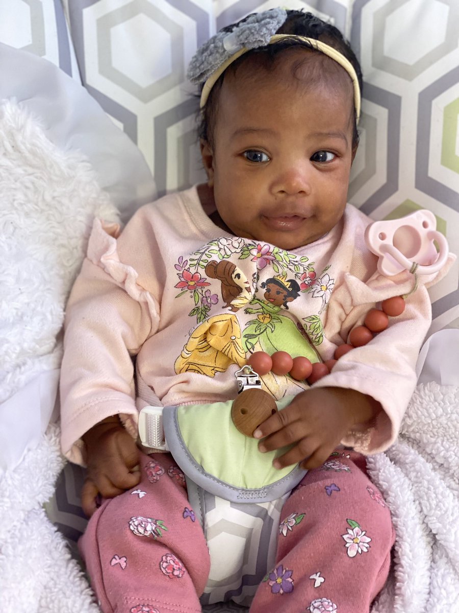 alittebitoftri's tweet photo. Eve’s Twitter debut 💖✨💫
#onlygirl #EveRose #3months https://t.co/wyZbrDC0Hy