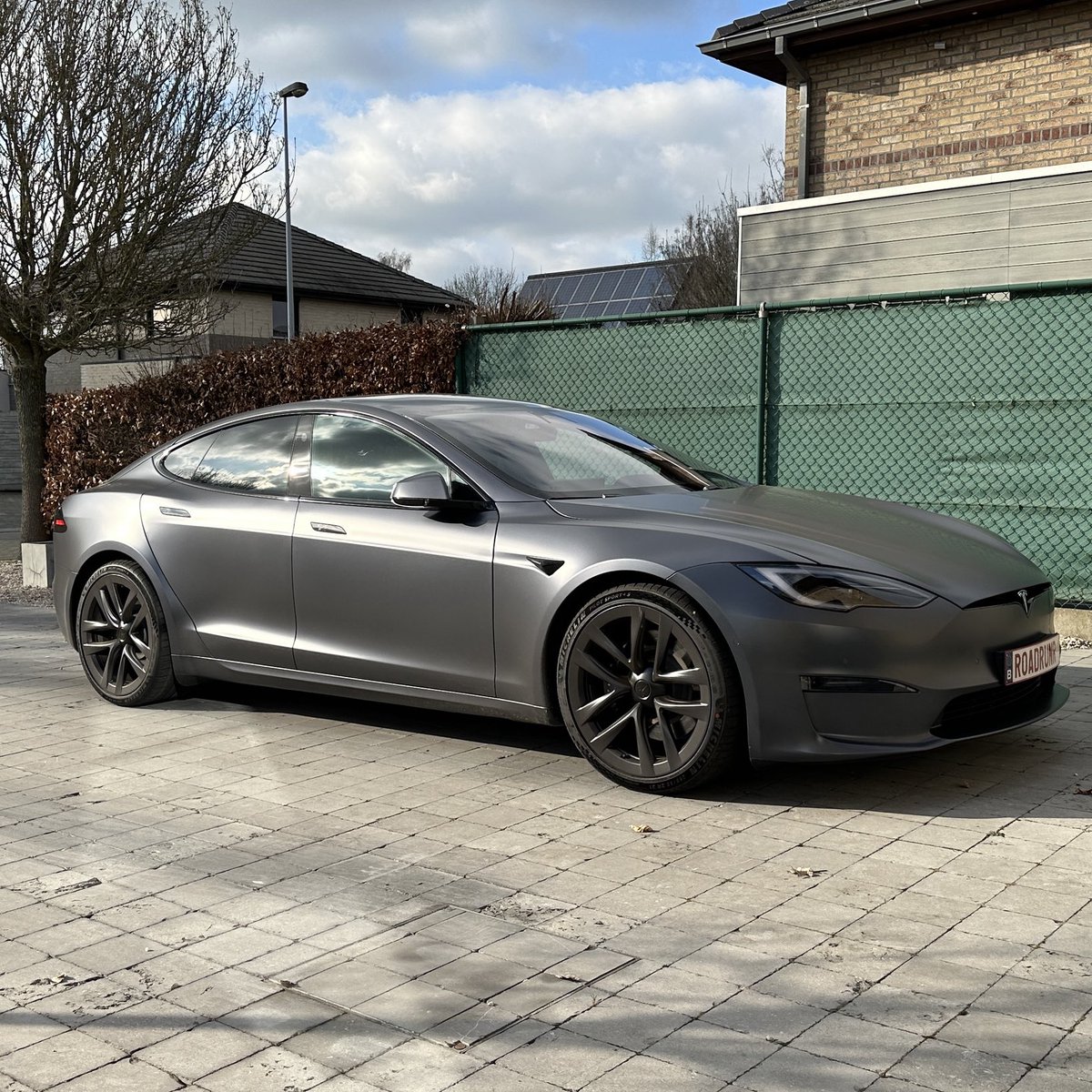aikisteve's tweet photo. I love the satin shine of the #STEK #Dynomatt PPF on my @Tesla Model S #Plaid in the sunlight 😍. It makes the car look really badass #MidnightSilver @elonmusk https://t.co/zdML83XFrC