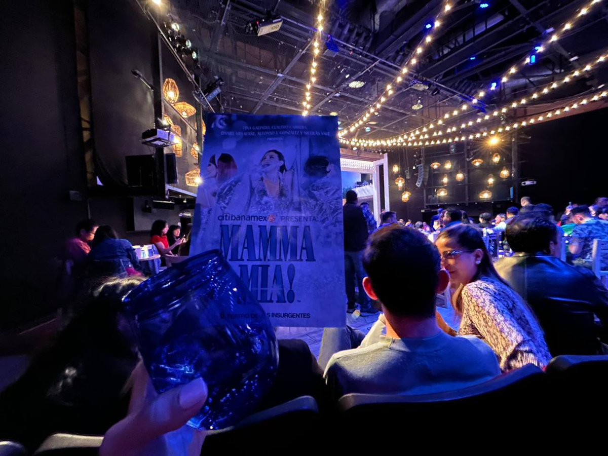 ayer fue el primer previo de <a href="/MammaMia_Mx/">Mamma Mia! México</a> en <a href="/T_Insurgentes/">TEATRO INSURGENTES</a> que sea una gran temporada a toda la compañía <a href="/claudiocarrera/">Dan</a> <a href="/alexdelamadrid/">AlejandrodelaMadrid</a> <a href="/adrianmartinezf/">.</a> <a href="/gaperroni/">Gaby Aldaz</a> <a href="/salasmau/">Mauricio Salas</a> @marcoanthoniox <a href="/Natalia_Moguel/">Natalia Moguel</a> <a href="/estela_fagoaga/">Estela Fagoaga</a> <a href="/FranciscoRubio_/">Francisco Rubio</a> <a href="/Sofi8armo/">Sofia Ochoa</a> 🎭🪩 💙🌊🍹🕺