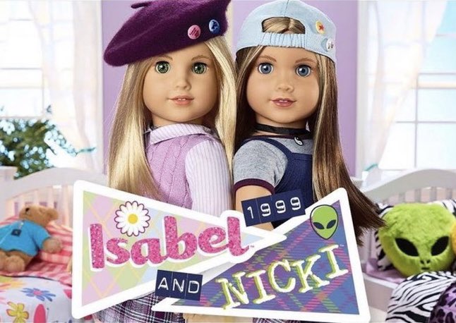 American Girl dolls are notoriously historical girls.... This is blasphemy. 👵🏼
Also, I refuse to call them Isabel & Nicki when clearly their names are Mary Kate & Ashley. #AmericanGirl #americangirldoll #agdoll