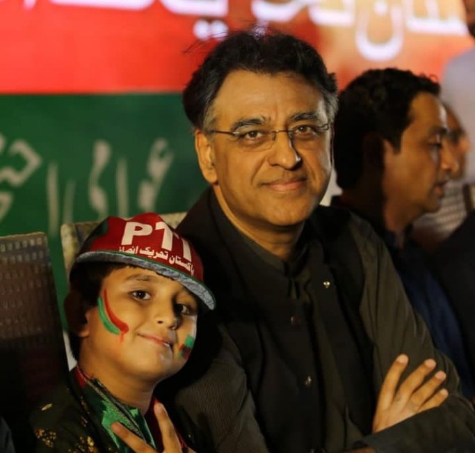 F23050354Fatima's tweet photo. سنو اے ساکنانِ خطۂ پستی
ندا کیا آ رہی ہے آسماں سے
کہ آزادی کا ایک لمحہ بہتر ہے
غلامی حیاتِ جاوداں سے
#سلام_اسدعمر https://t.co/g7VeJ9Csq9