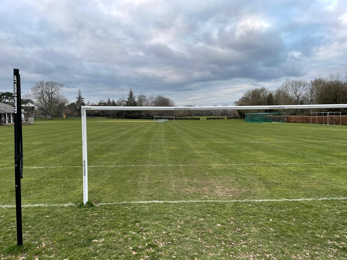 A Couple of our lads have spent their afternoon rolling the pitch ready for tomorrow's double header. Volunteers, the lifeblood of grassroots football 👏👏

@Teamgrassroots_ @NonLeagueSsx @SportSussex @midsussexleague