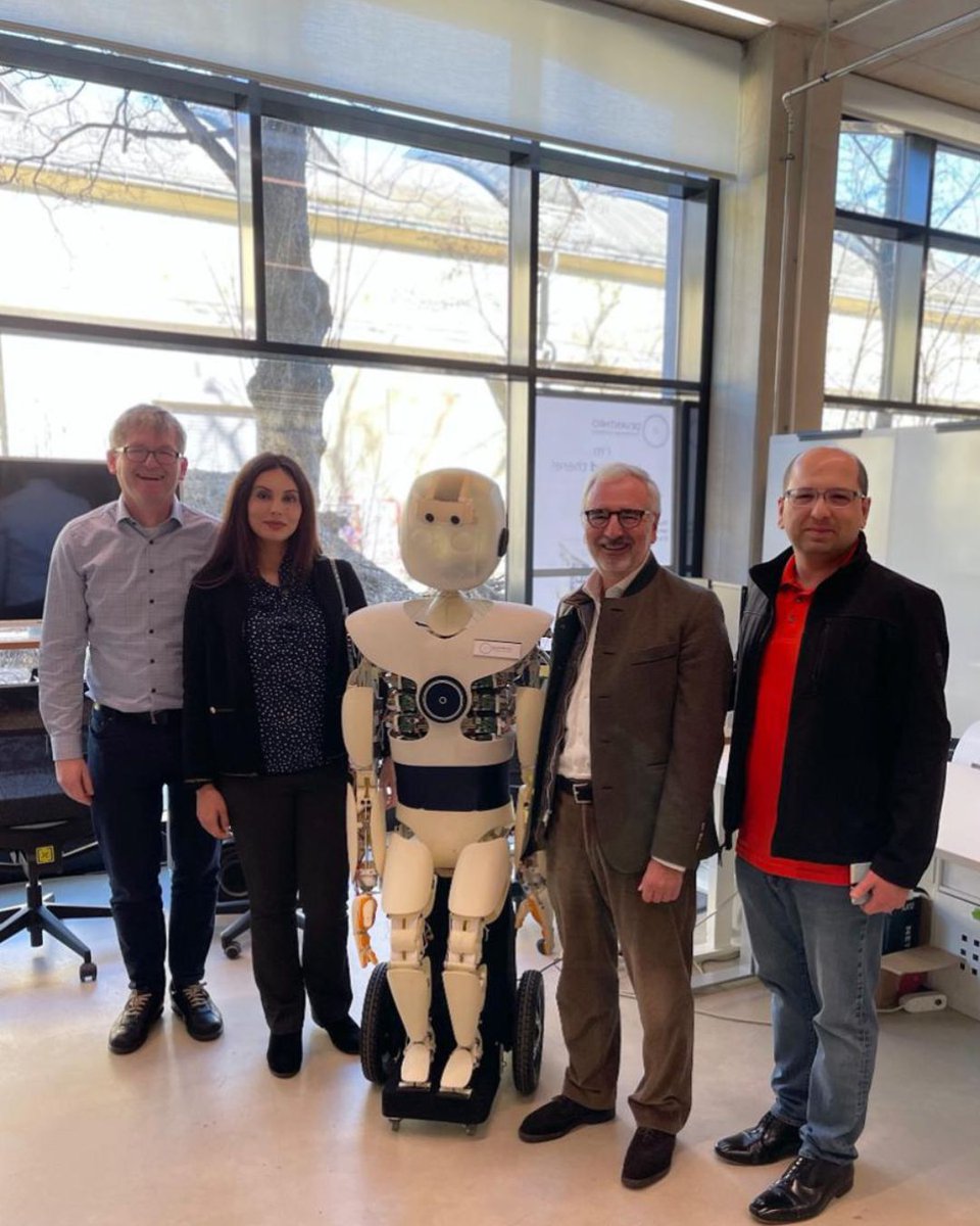 skygridai's tweet image. Discover the thriving tech scene of Munich and the geniuses behind it. Read more on our founder and CEO, @amirhusain_tx latest article for @Forbes: forbes.com/sites/amirhusa…
#MunichTech #Innovation #TechGeniuses