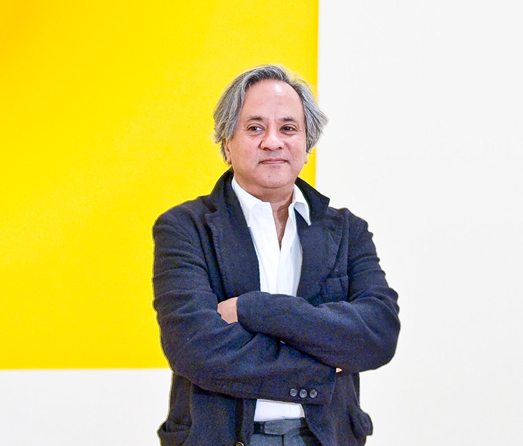    Wishing a very Happy Birthday to the amazing Anish Kapoor! 