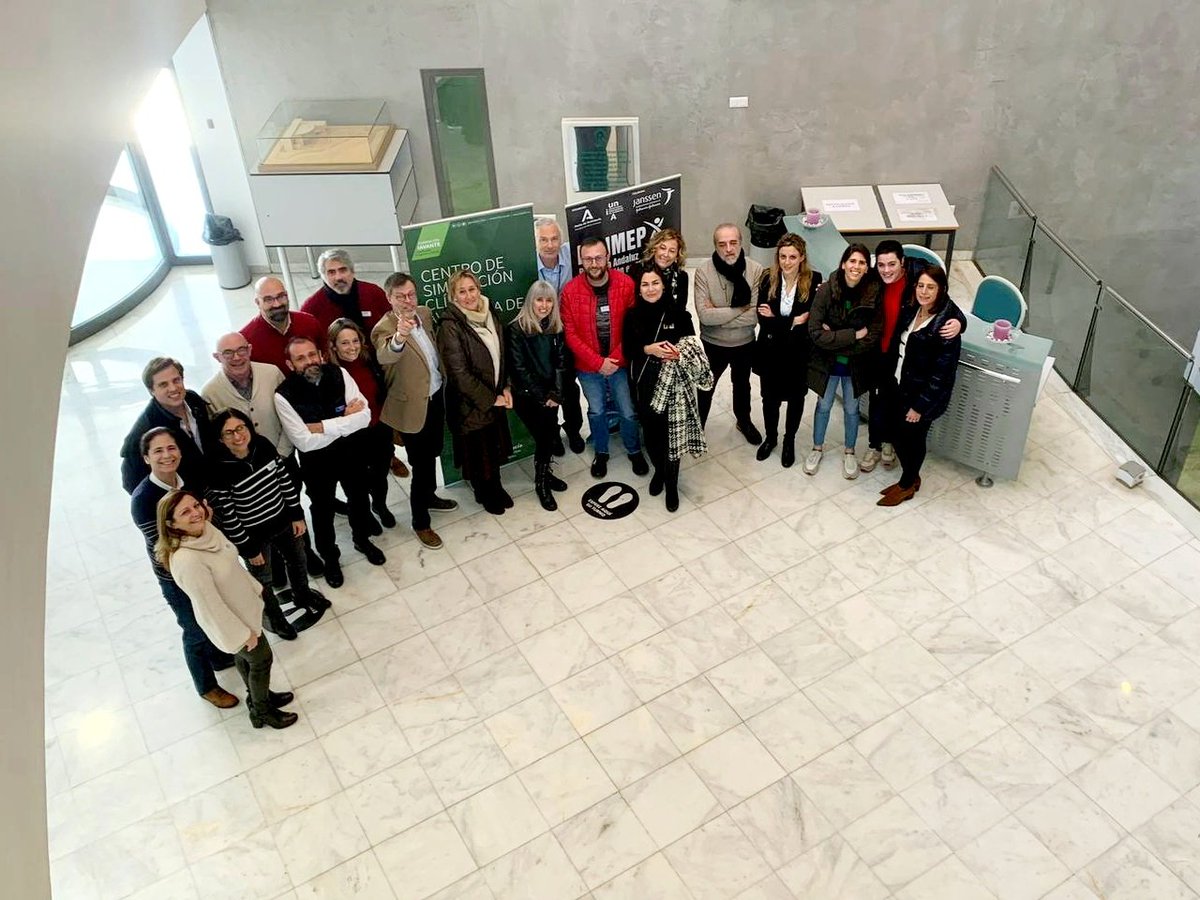 Enrique de Álava (@enriquedealava) on Twitter photo 💯 Un grupo de alumnos EXCEPCIONAL en <a href="/IAVANTE_FPS/">IAVANTE FPS</a> ‼️
DIAGNÓSTICO MOLECULAR. Segunda edición de #PANMEP (Programa andaluz de formación en Medicina Personalizada y de Precisión)
#SinDiagnosticoNoHayTratamiento
<a href="/UNIAuniversidad/">Universidad Intern. de Andalucía</a> @JanssenESP
<a href="/ChristianRolfo/">Christian Rolfo</a> 💯 Un grupo de alumnos EXCEPCIONAL en <a href="/IAVANTE_FPS/">IAVANTE FPS</a> ‼️
DIAGNÓSTICO MOLECULAR. Segunda edición de #PANMEP (Programa andaluz de formación en Medicina Personalizada y de Precisión)
#SinDiagnosticoNoHayTratamiento
<a href="/UNIAuniversidad/">Universidad Intern. de Andalucía</a> @JanssenESP
<a href="/ChristianRolfo/">Christian Rolfo</a>