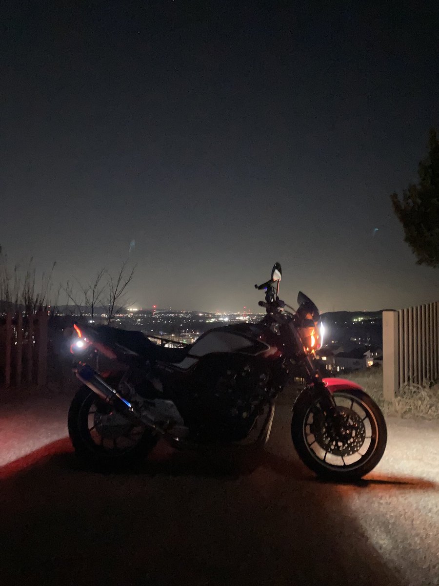 cb_sf_yoshi's tweet photo. 夜景ツーリング
寒い…よ🥶 https://t.co/7D6gcOffs4