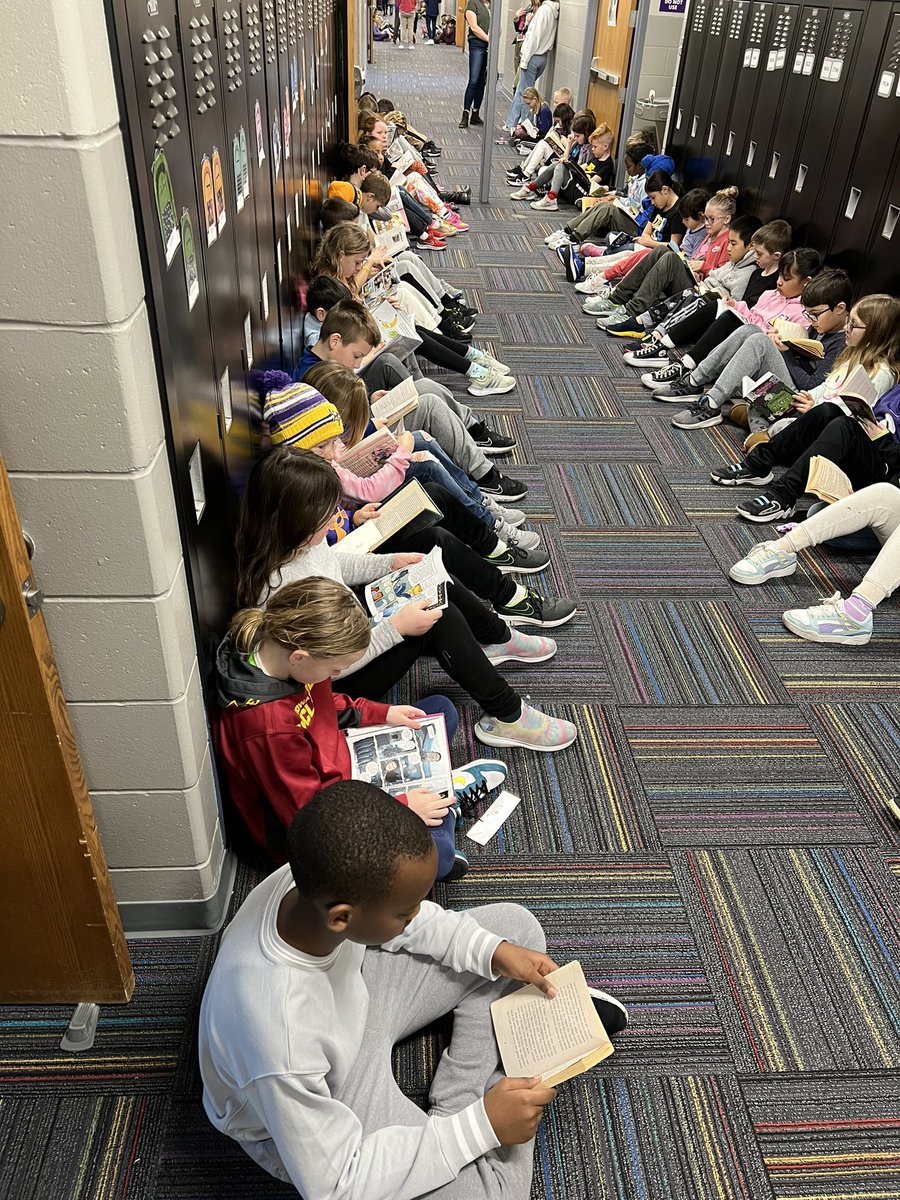 HarknessKim's tweet photo. Celebrate Reading! #eeinkee https://t.co/ArIC6r0CM5
