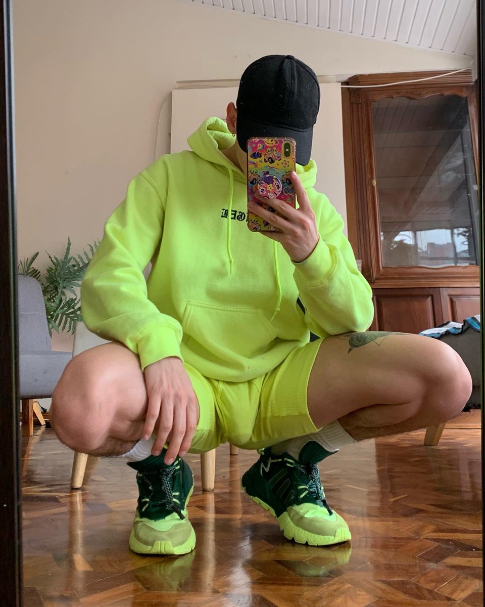 argmusicfacts's tweet photo. 🚨 Bizarrap sube nueva fotografía a su Instagram y la elimina al instante. https://t.co/3jsyHcvyjX