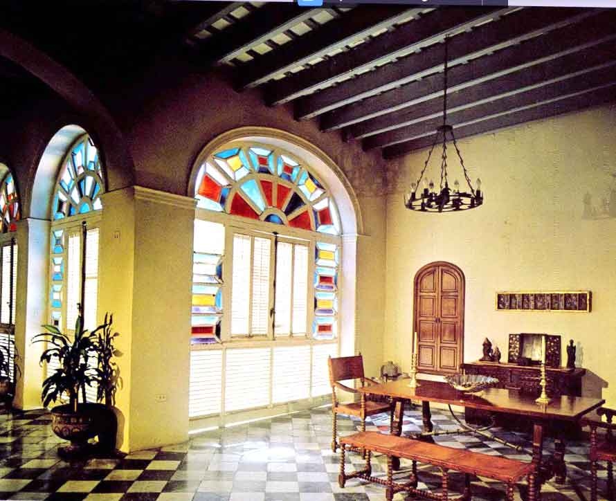 AntiquesMag's tweet image. Dining room, The Casa de los Azulejos ("House of the Dutch tiles"), 
home of Dr. and Mrs. Ricardo Alegría, San Juan, Puerto Rico.

#TMAArchives