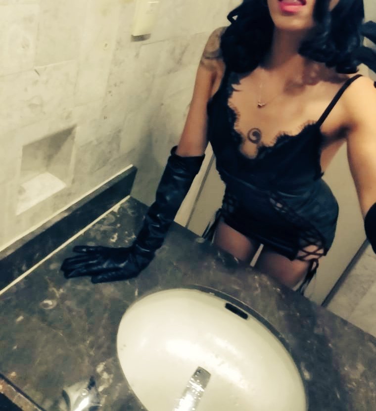 Días 🌺 rt ~~ te mando fotito del día 😅🫦 °° @selahsuu  🖤••

onlyfans.com/selitasuu99
onlyfans.com/selitasuu99
onlyfans.com/selitasuu99

🖤••