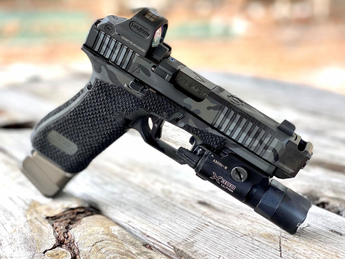 War_Lord_1's tweet photo. Which are you picking up?😎🤙
.
.
Both are 9mm
#guns #edc #carryeveryday #2a #Glock #AgencyArms #SAGE #Nighthawkcustom #NHC https://t.co/WnDl7ilH6D