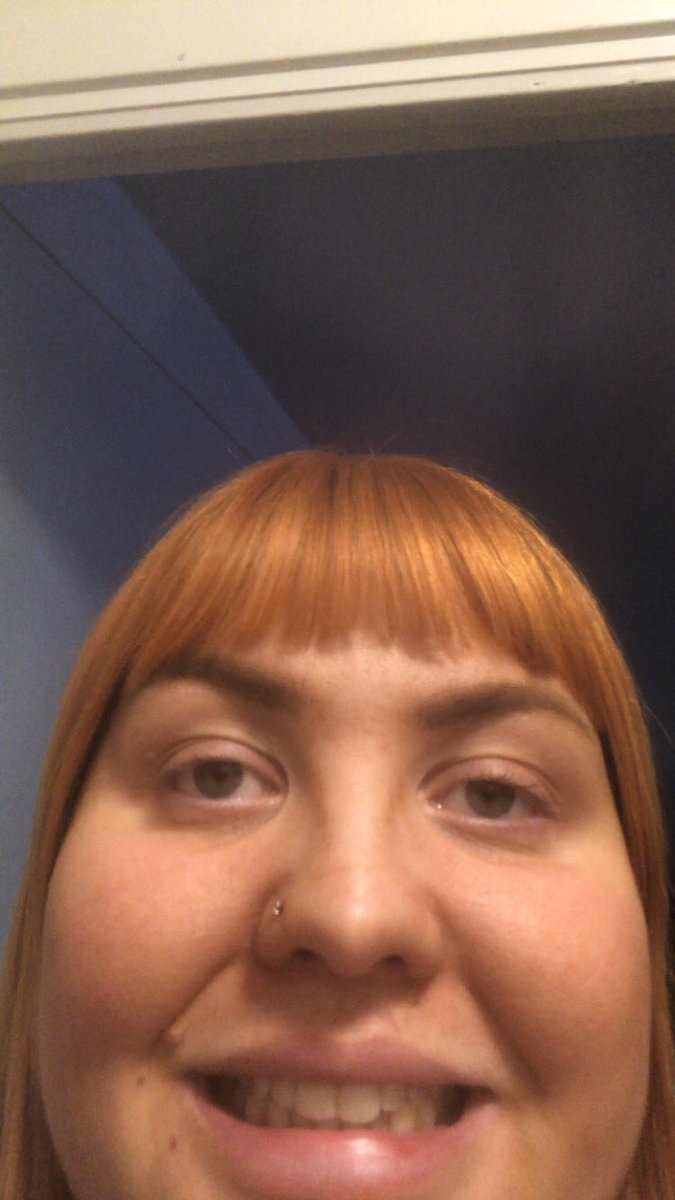 Mentalt breakdown min hjärna sa ta en attarax. Jag hörde hämta kökssax.
Annajs önskaj jag ej en tjevlig fjedag och hoppas ni åt massoj av massipantåta igåj. Kjam Annie.