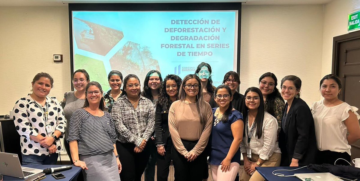 EOBetzy's tweet photo. BTW, while the workshop didn’t quite have gender parity, most of the #scientists giving the training are women, and look at this large gathering of @LadiesOfLandsat applying #Landsat data in #BULC-D, #CCDC-SMA, and #LandTrendr! 👏 #WomenInEO #OpenScience https://t.co/b6EW3Xxgyl